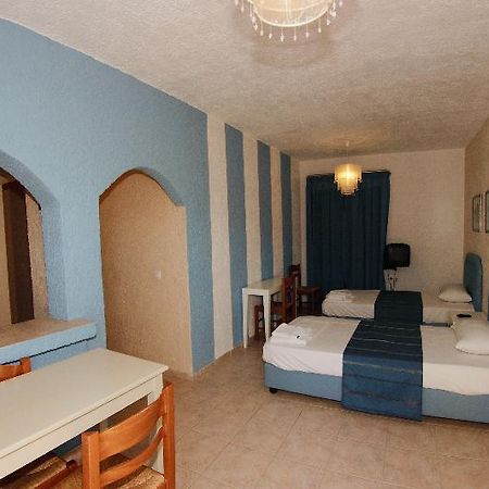 Perla Hotel アギア・ペラギア エクステリア 写真